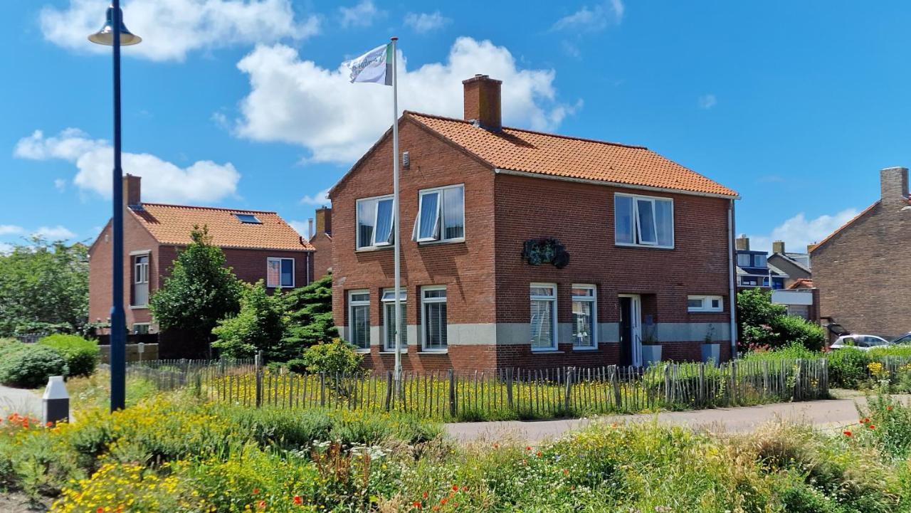 Bed And Breakfast Het Bureau Texel เดอ คุก ภายนอก รูปภาพ