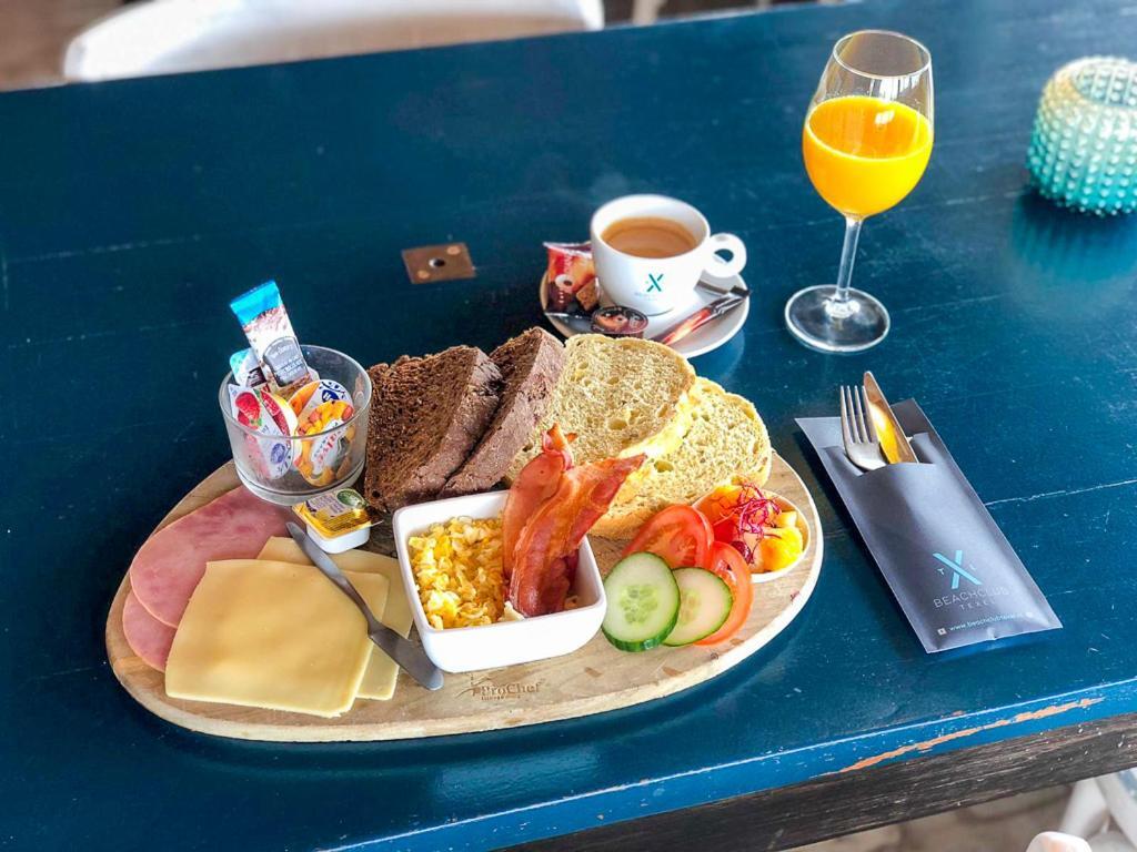 Bed And Breakfast Het Bureau Texel เดอ คุก ภายนอก รูปภาพ
